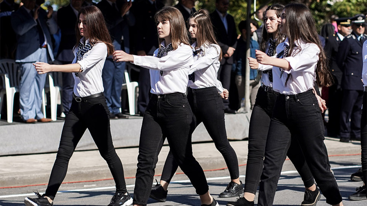 Παρέλαση 28ης Οκτωβρίου χωρίς συναθροίσεις για τον περιορισμό της πανδημίας - Ποιο μοντέλο εξετάζεται