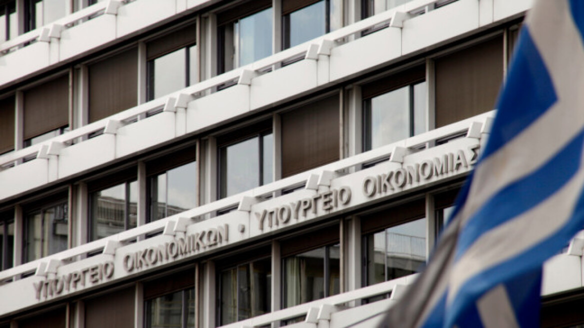 Προϋπολογισμός: Το 40% της αύξησης του ΑΕΠ πάει σε φόρους αλλά και μέτρα στήριξης