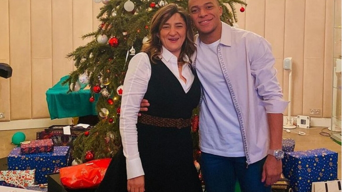 «Σε καλό δρόμο οι επαφές με την Παρί για την ανανέωση» λέει η μητέρα του Εμπαπέ