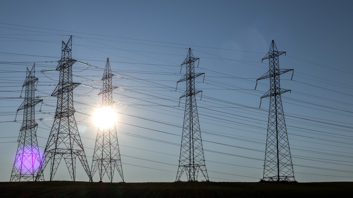 «Ηλεκτροσόκ» στην αγορά ενέργειας: Αύξηση 189% στην τιμή της μεγαβατώρας σε ένα χρόνο