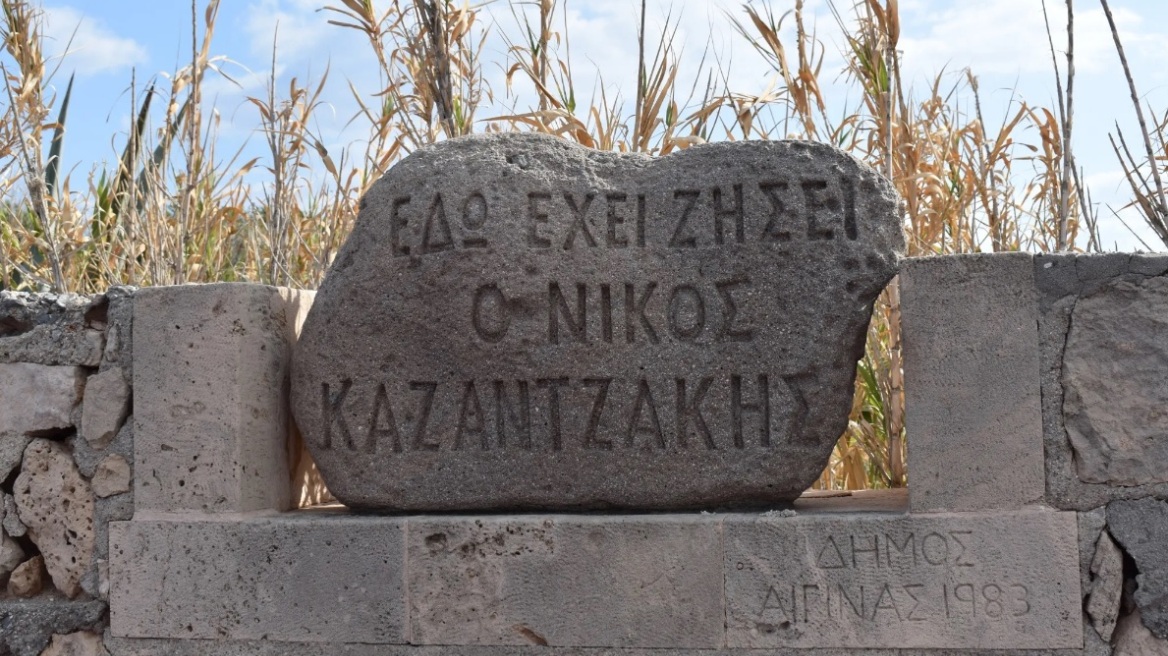 Ανακαλύπτοντας τα ιστορικά κτήρια στην πόλη της Αίγινας