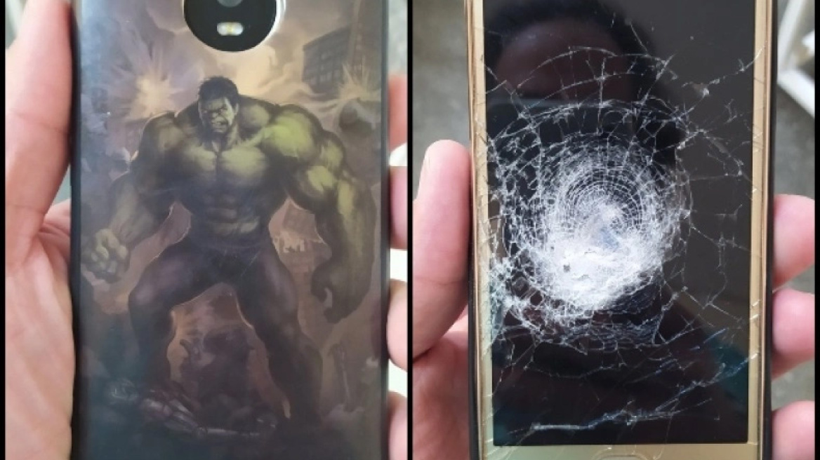 Τον πυροβόλησαν, αλλά τον έσωσε η θήκη κινητού με τον Hulk