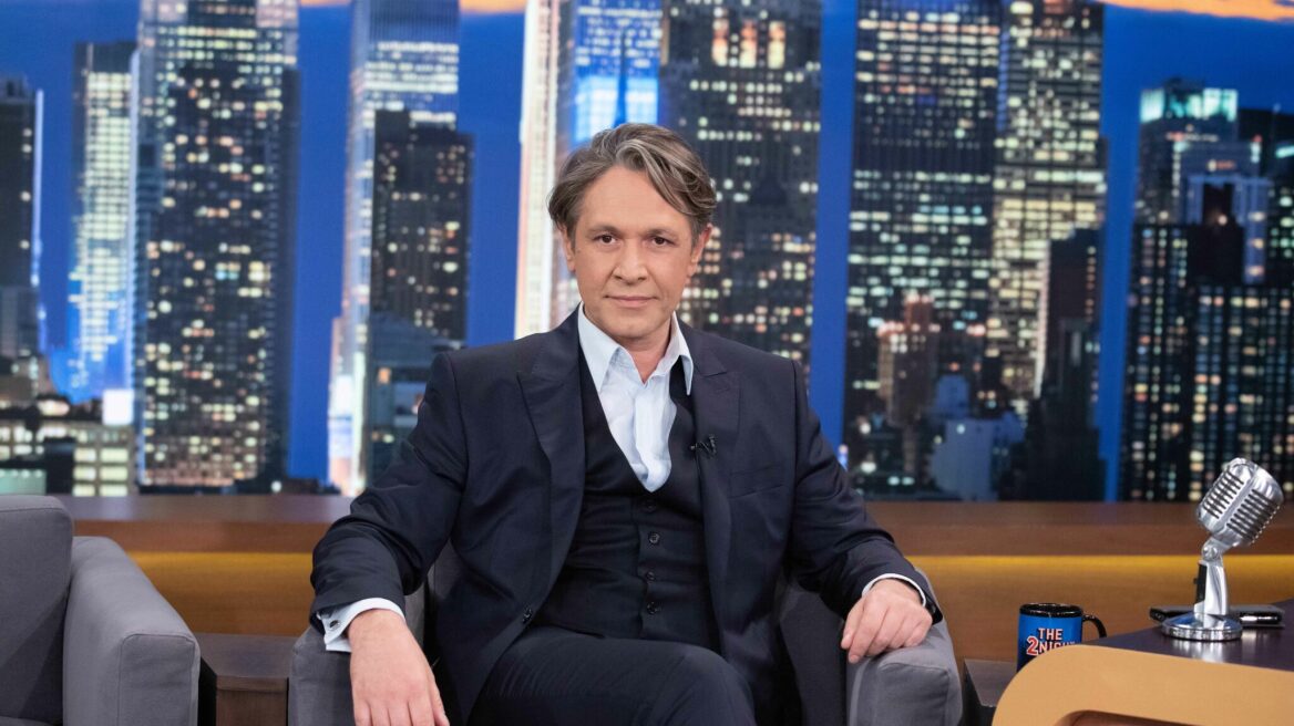 Αιμίλιος Χειλάκης: Η επιστροφή στην TV, ο Ακύλας και η αποχή από τα social media