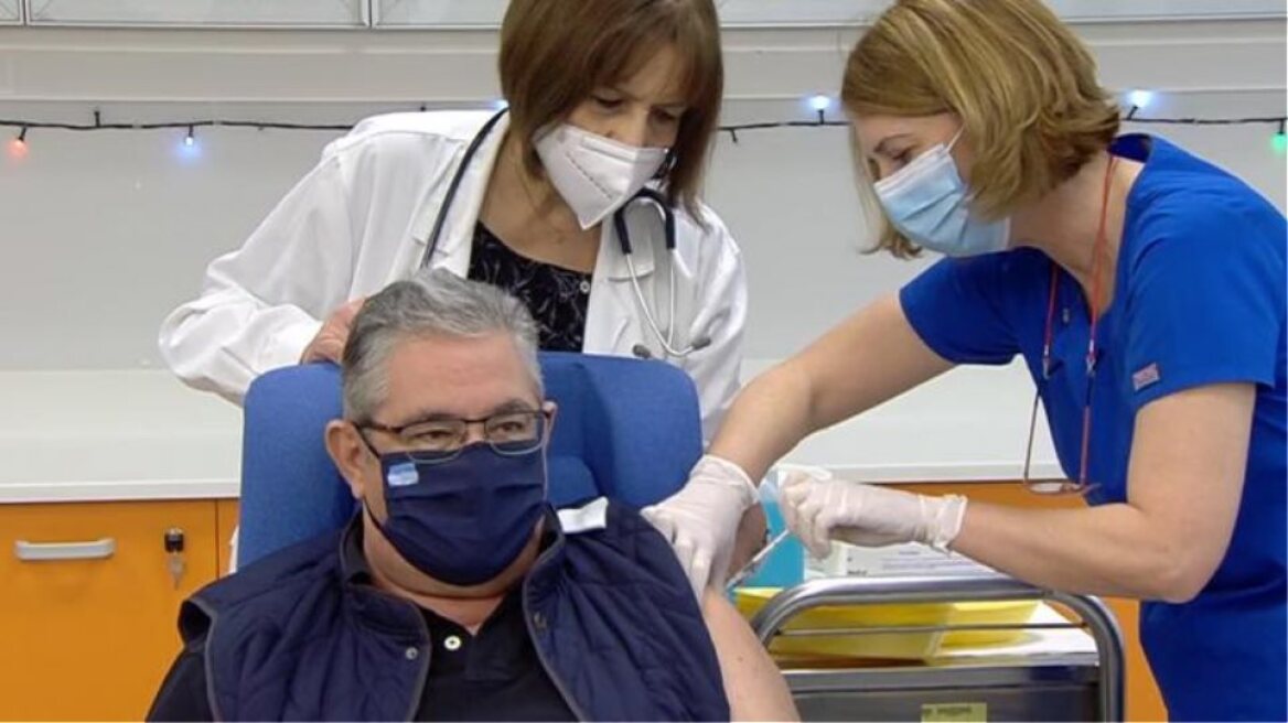 Την τρίτη δόση έκανε ο Δημήτρης Κουτσούμπας 