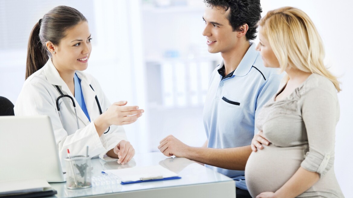 Υπογονιμότητα: Η εξωσωματική δεν είναι η μόνη λύση – Ποιες επιλογές έχετε