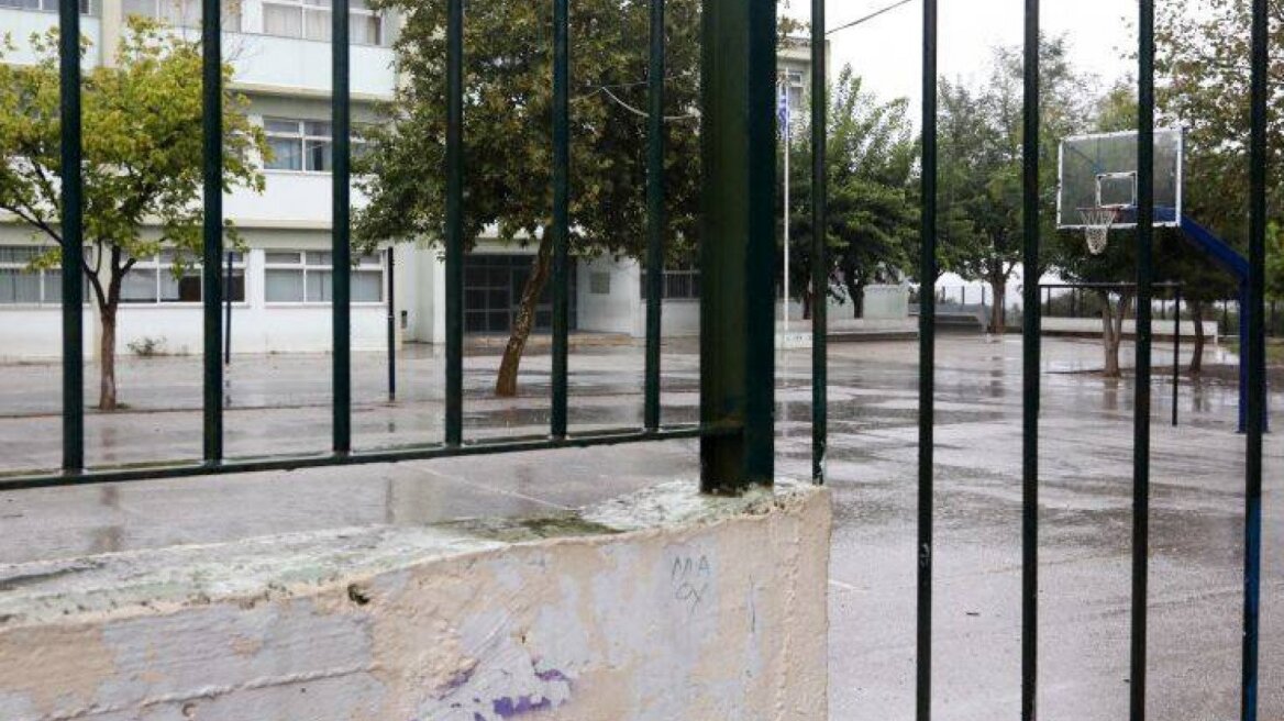 Κακοκαιρία «Μπάλλος: Κλειστά τα σχολεία σε Κεφαλονιά και Μεσολόγγι