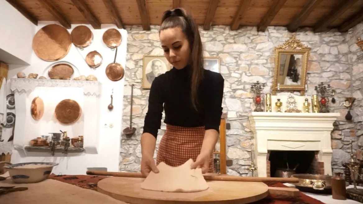 Δίδυμες αδελφές στη Σκιάθο έκαναν μουσείο το σπίτι που μεγάλωσαν