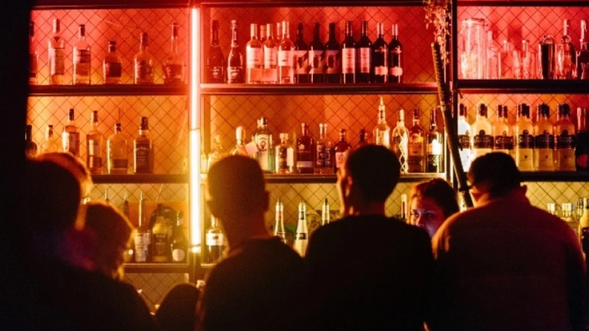 Οι παμπ στην Αγγλία ψεκάζουν τις τουαλέτες τους με σπρέι «Anti-Cocaine»!