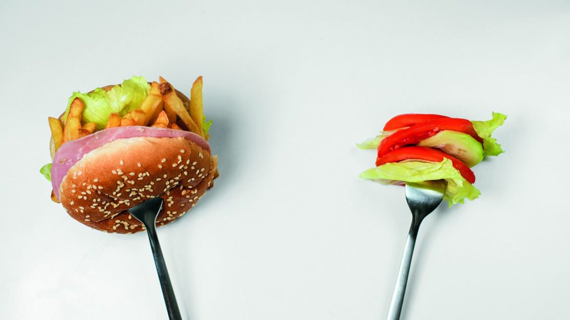 Τα τρόφιμα που προκαλούν φλεγμονή και εξασθενούν την μνήμη μέσα σε 4 εβδομάδες