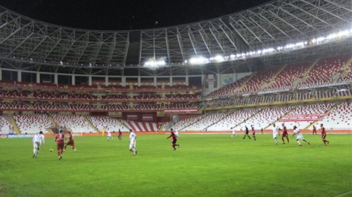 Είσοδο στα γήπεδα μόνο για εμβολιασμένους οπαδούς ανακοινώνει η Αίγυπτος