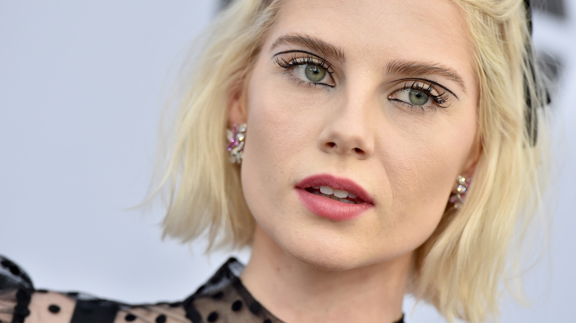 Banana Eyeliner: Το retro trend που επιστρέφει στο μακιγιάζ