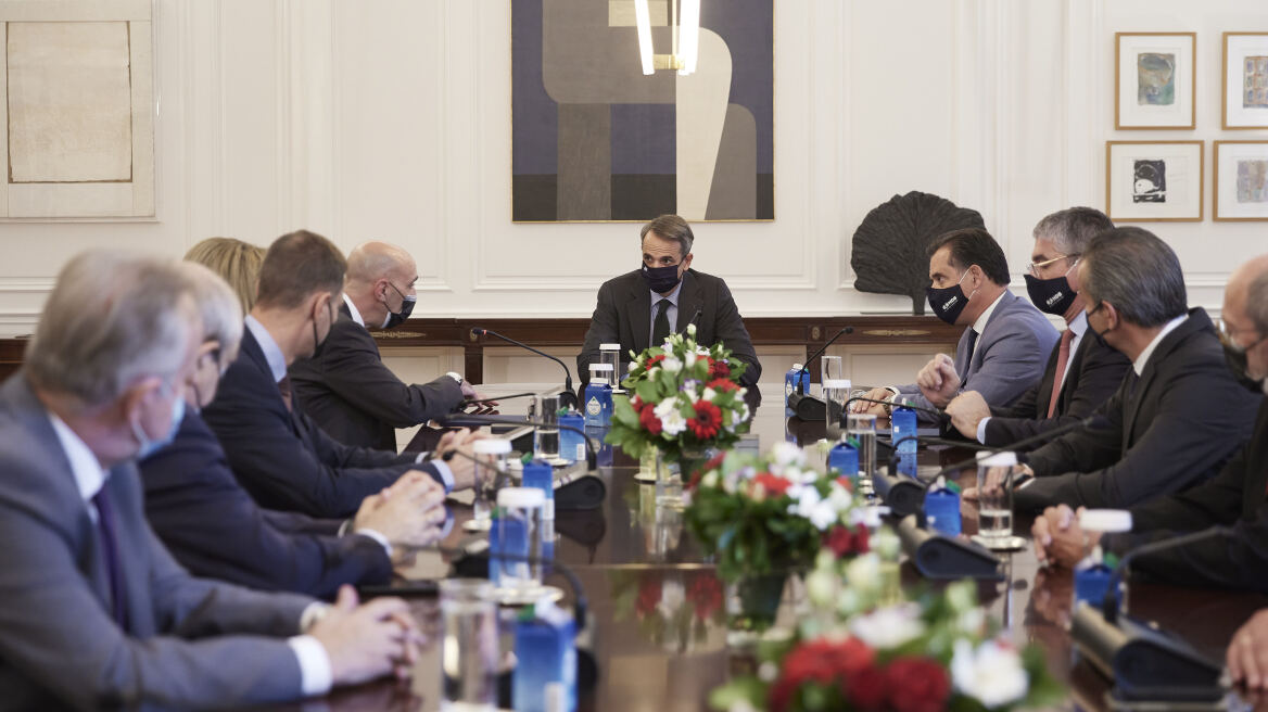 Μητσοτάκης στην Επιτροπή του ΕΒΕΑ: Στόχος μας οι καλοπληρωμένες θέσεις εργασίας στην  επόμενη φάση της ανάκαμψης