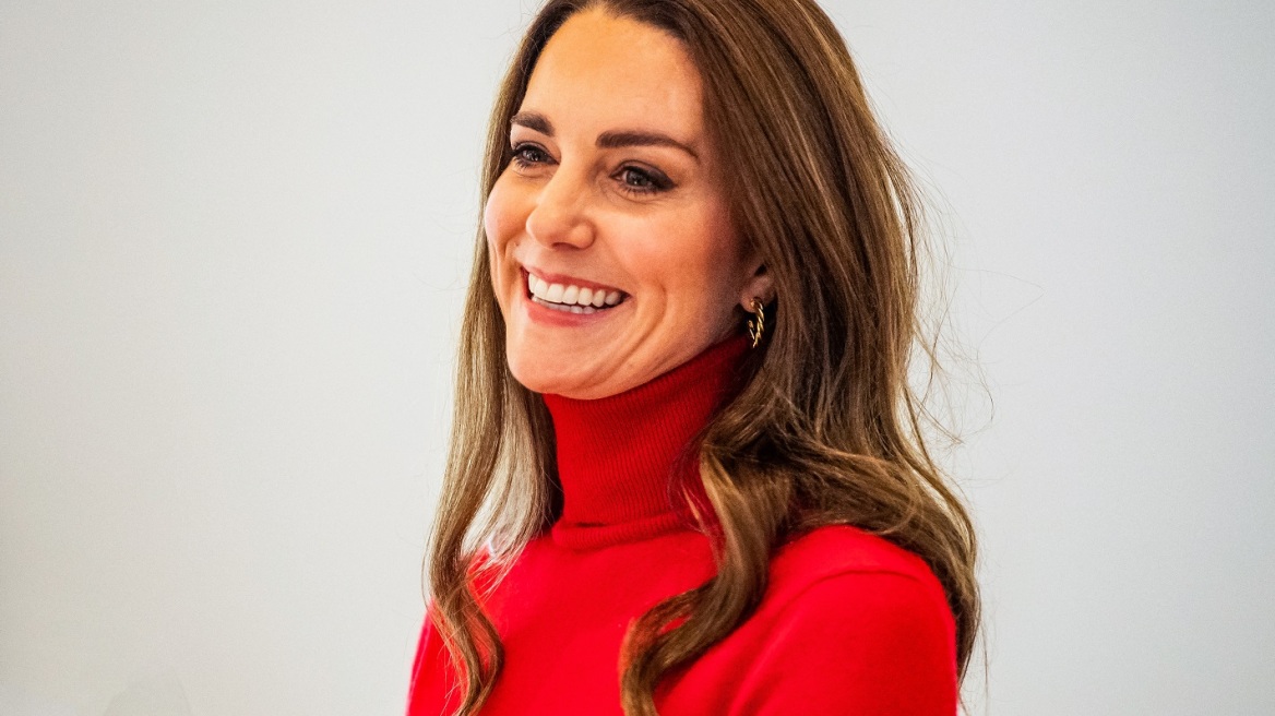 Λαμπερή μέσα στα κόκκινα η Κέιτ Μίντλετον - Η εμφάνιση που εντυπωσίασε (φωτογραφίες)