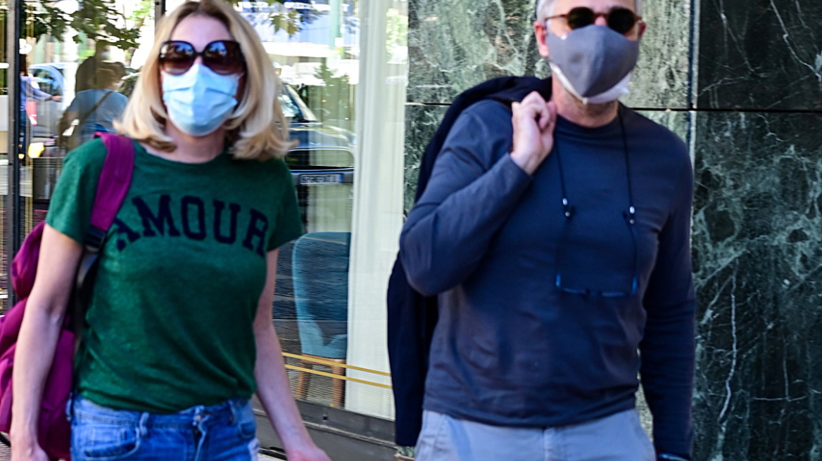 Σμαράγδα Καρύδη - Θοδωρής Αθερίδης: Θεατρική βραδιά για το ζευγάρι - Η κομψή εμφάνιση της ηθοποιού