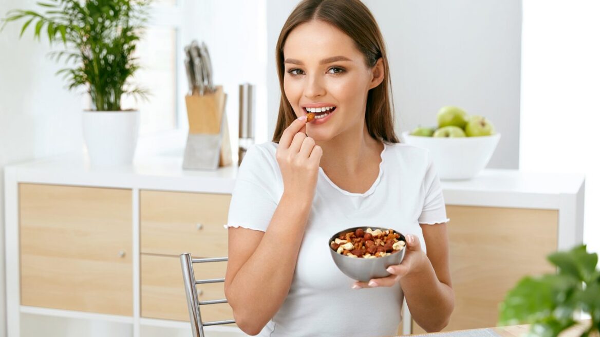 Καρκίνος Mαστού: Οι καρποί που μειώνουν κατά 52% τον κίνδυνο υποτροπής