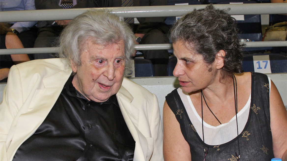 Διαθήκη Μίκη Θεοδωράκη: Βάζει «φρένο» στα έξοδα της Μαργαρίτας - Τι της αφήνει και ποιους όρους θέτει