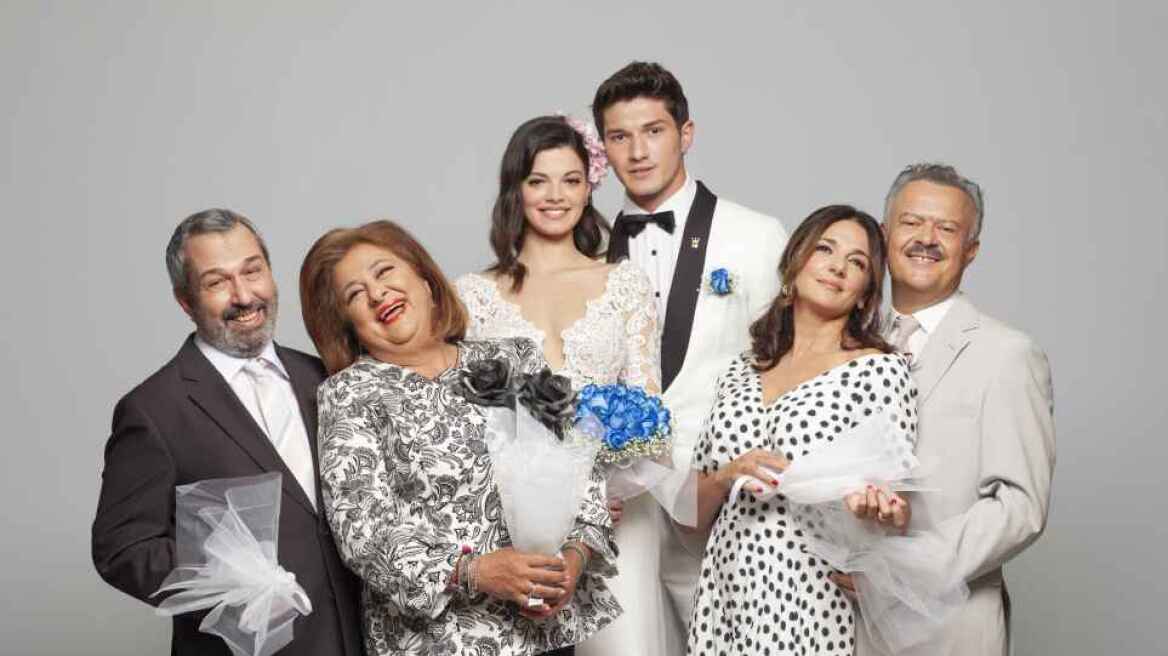 «Συμπέθεροι απ' τα Τίρανα»: Η Πένη χωρίζει τον Μπουκουράν και το κλάμα πέφτει κορόμηλο - Δείτε βίντεο