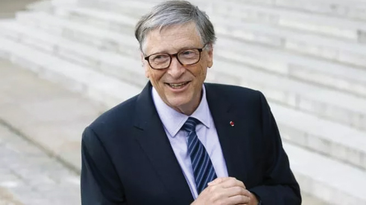 Μπιλ Γκέιτς: «Έρχονται 10 νέες Tesla» – Σε ποιους τομείς προτείνει να επενδύσετε