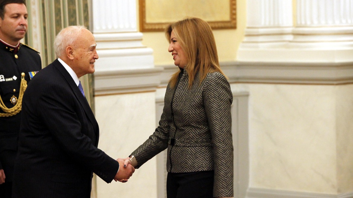 Κάρολος Παπούλιας για τη Φώφη Γεννηματά: Αβάσταχτη οδύνη για τον άδικο και πρόωρο θάνατό της