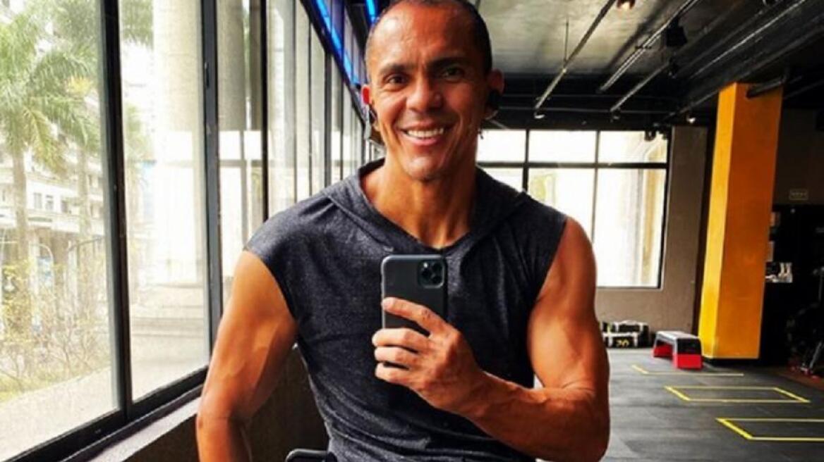 O Τζιοβάνι στα 49 του πιο γυμνασμένος από ποτέ - Δείτε βίντεο