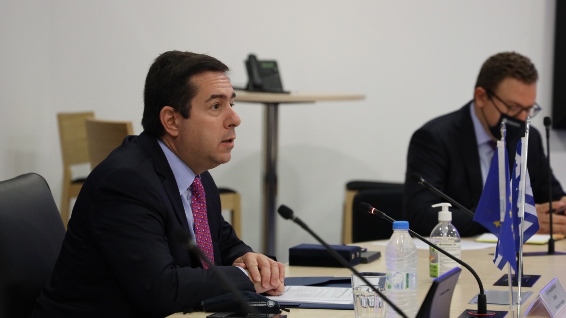 Αίτημα Μηταράκη στην Αρχή Διαφάνειας να διερευνήσει καταγγελίες για παράνομες επαναπροωθήσεις