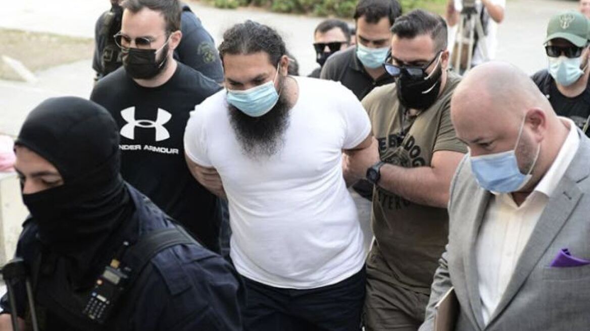 Επίθεση με βιτριόλι σε Μητροπολίτες: Απολογείται σήμερα για απόπειρα ανθρωποκτονίας ο ιερέας