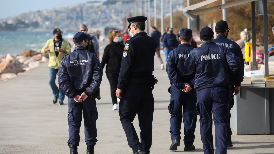Σαρωτικοί έλεγχοι για την τήρηση των νέων περιοριστικών μέτρων με 8.000 αστυνομικούς 
