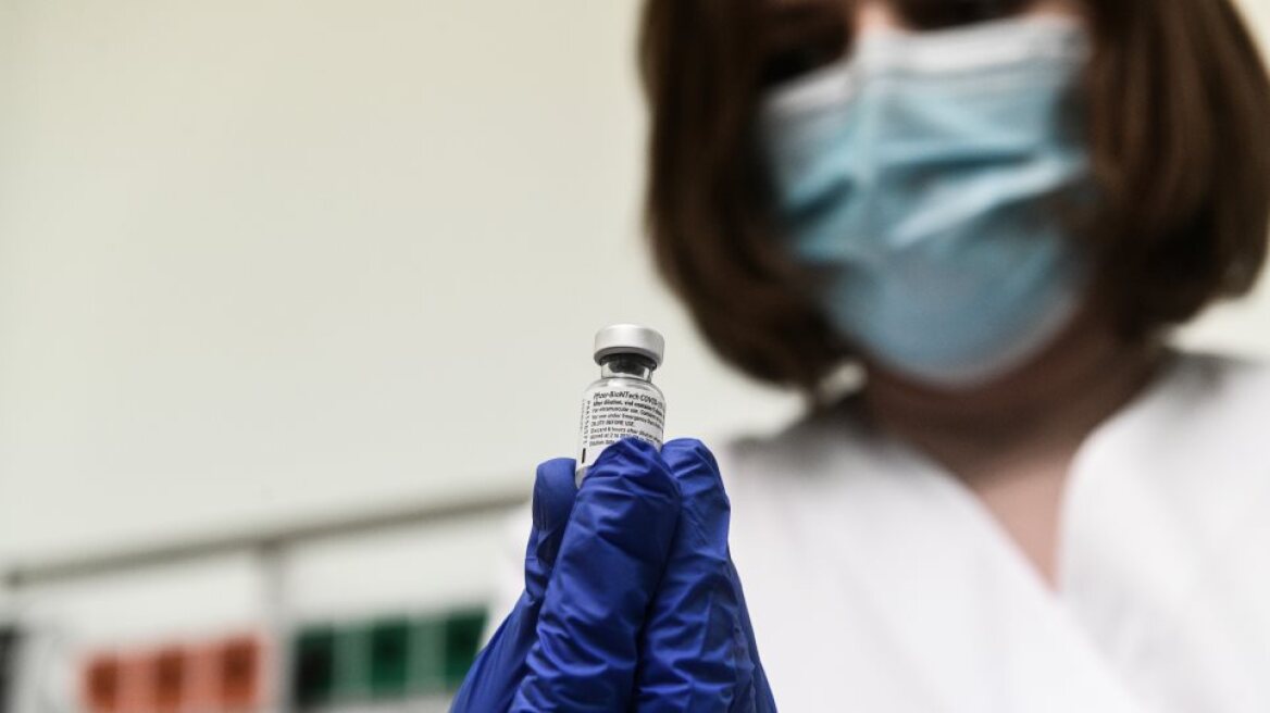 Κορωνοϊός: Τρίτη δόση για όλους τους ενήλικες, με προτεραιότητα τους άνω των 40 ετών, συστήνει το ECDC