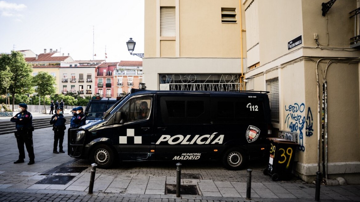Μαδρίτη: Νεκρός από αστυνομικά πυρά άνδρας που επιτέθηκε με μαχαίρι σε αστυνομικό