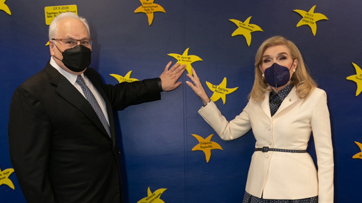 Ο καθηγητής Γιώργος Παυλάκης στην «Ελπίδα»