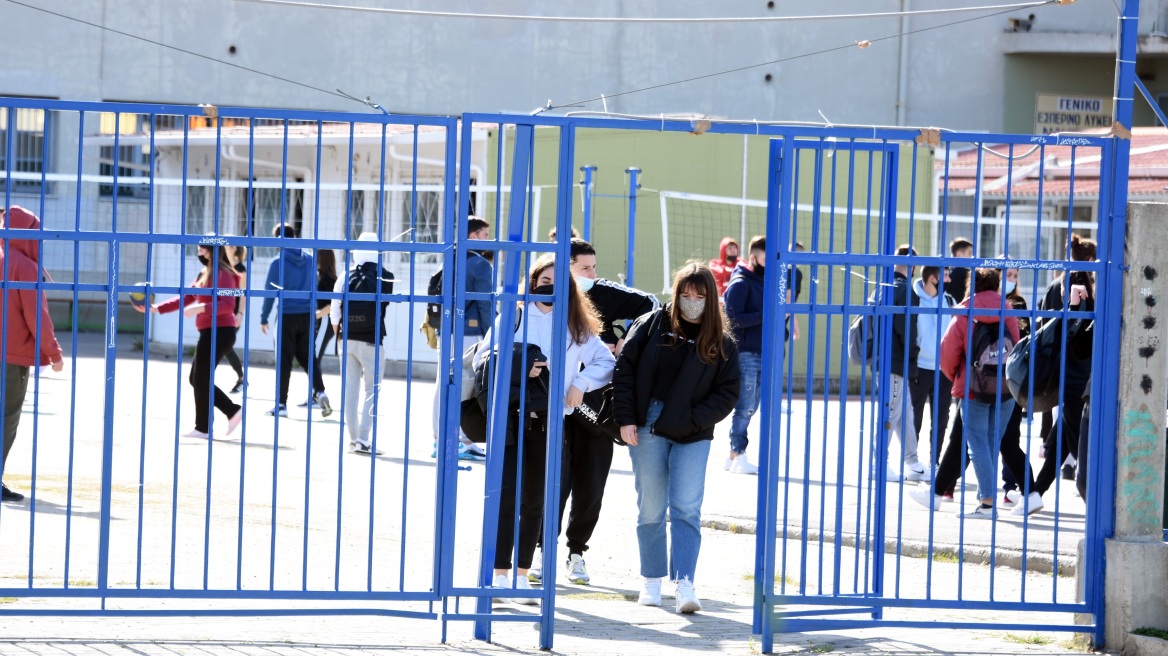 Ανακοινώθηκαν τα ονόματα των 3.195 εκπαιδευτικών που προσλαμβάνονται - Δείτε τους πίνακες