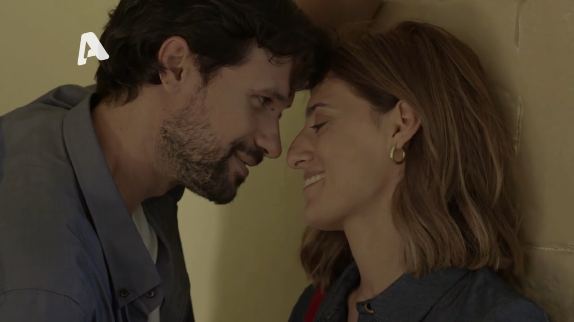 Στον «Σασμό» η Αργυρώ επιστρέφει στο πατρικό της, όμως οι σχέσεις της με τον Πέτρο παραμένουν τεταμένες