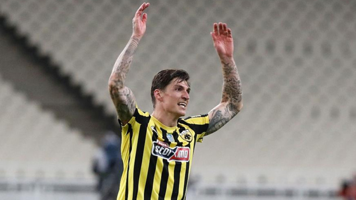 Τσούμπερ σε συμπαίκτες του στην ΑΕΚ: «Δεν το χάνω το ντέρμπι με Ολυμπιακό»