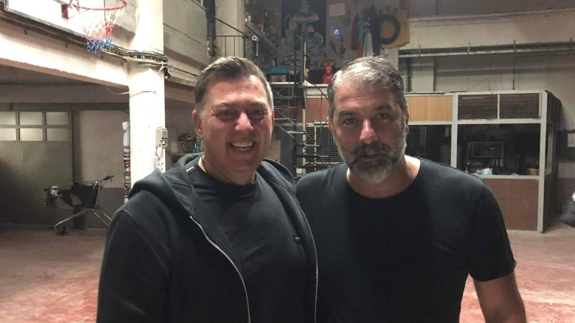 Νίκος Μακρόπουλος - Βασίλης Μπισμπίκης: Το story του ηθοποιού μετά την παράσταση «Άνθρωποι και Ποντίκια»