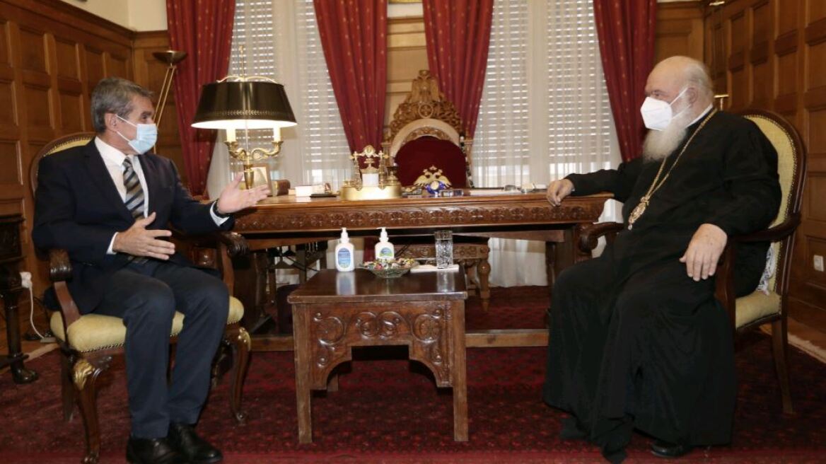 Νικηφόρο αγώνα ευχήθηκε ο Αρχιεπίσκοπος Ιερώνυμος στον Ανδρέα Λοβέρδο