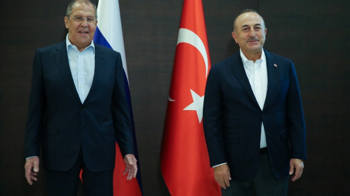 Ρωσία-Τουρκία: Αυστηρό μήνυμα του Λαβρόφ  στον Τσαβούσογλου για τη συνεργασία της Άγκυρας με την Ουκρανία