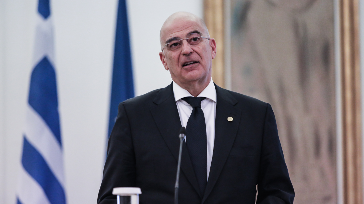 Ημέρα Ενόπλων Δυνάμεων: Χρόνια πολλά σε στελέχη και στρατεύσιμους από τον ΥΠΕΞ με μια φωτογραφία από το παρελθόν