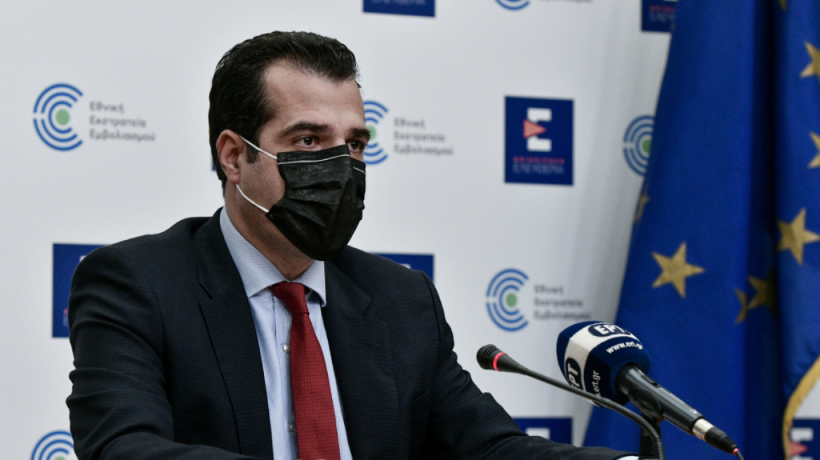 Πλεύρης: Δεν θα πάμε σε νέο lockdown, κορύφωση της πανδημίας τα Χριστούγεννα σύμφωνα με το κακό σενάριο