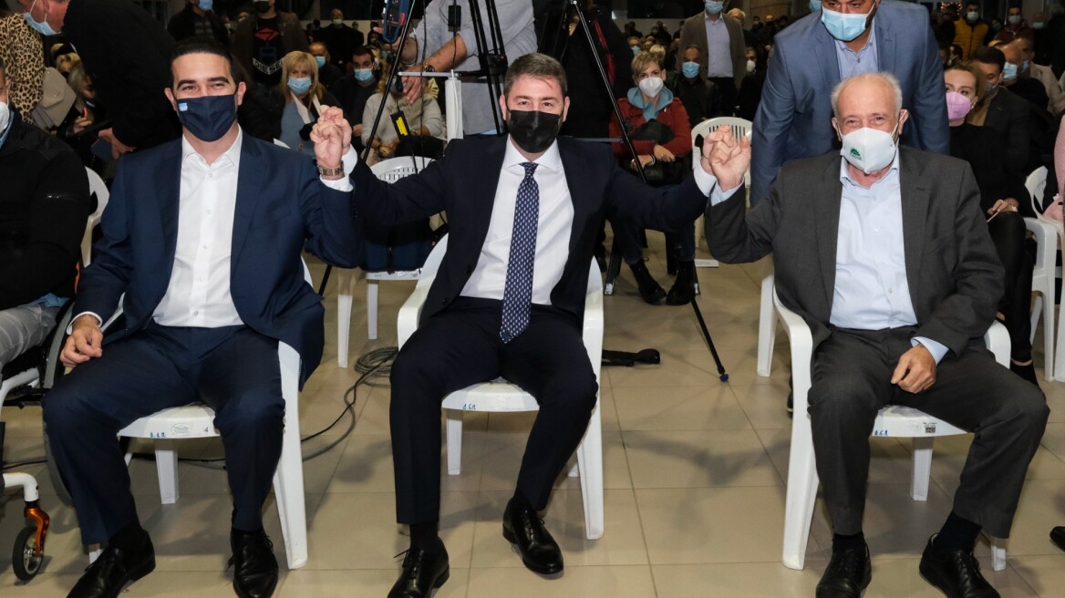 Ανδρουλάκης: «Ενωμένοι να γίνουμε ξανά ένα ποτάμι που αμφισβητεί, που ανατρέπει, που δίνει ελπίδα»