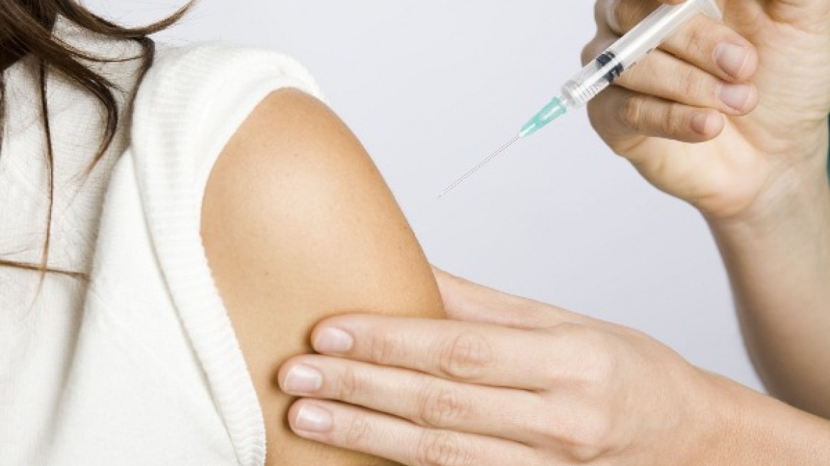 Έκαναν πενταπλή δόση του εμβολίου σε γυναίκα στον Άγιο Νικόλαο
