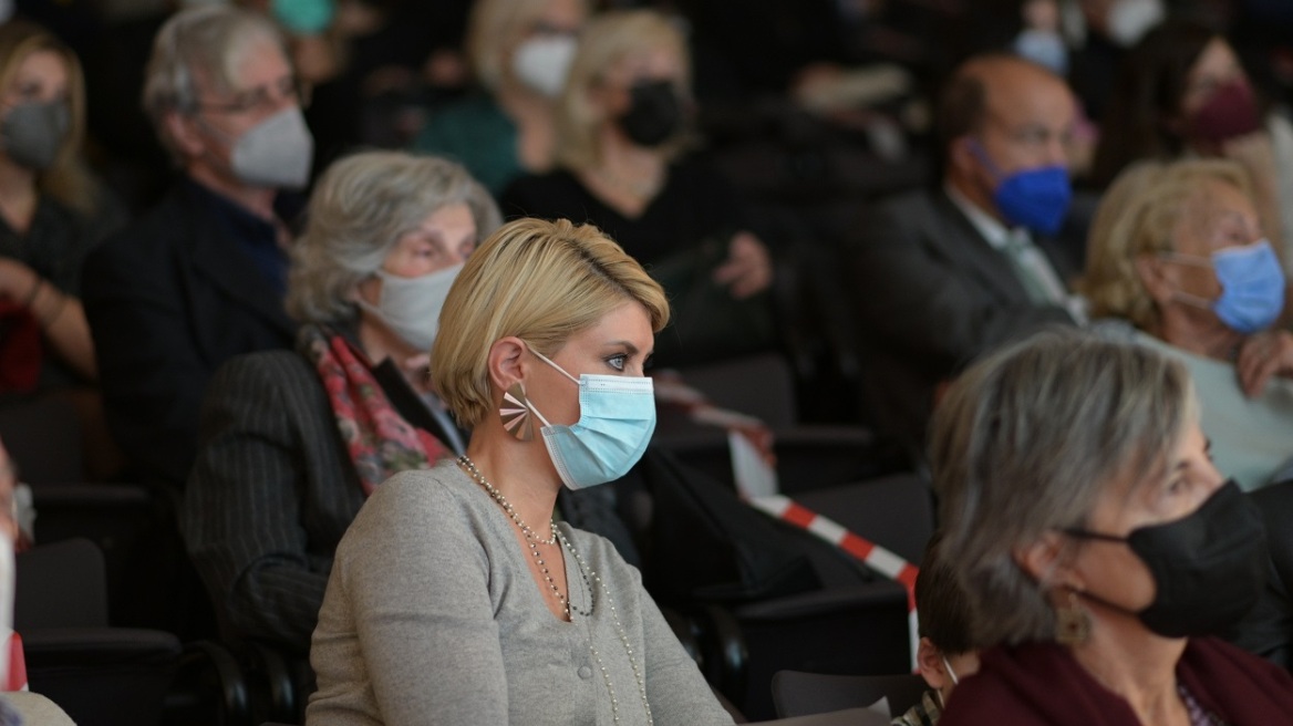 Η Σία Κοσιώνη σε παρουσίαση βιβλίου μαζί με τον γιο της, Δήμο