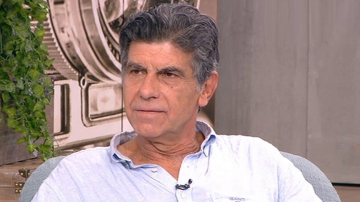 Γιάννης Μπέζος: «Ο Βασίλης Τσιτσάνης ήταν ο πιο σνομπ άνθρωπος που πέρασε ποτέ από την Ελλάδα»