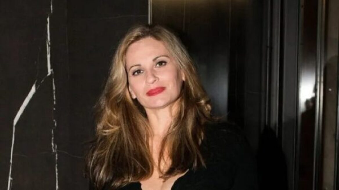 Η Θεοφανία Παπαθωμά εξηγεί τον λόγο της αποχώρησής της από την θεατρική παράσταση - «Η αντικατάσταση είναι μόνιμη»