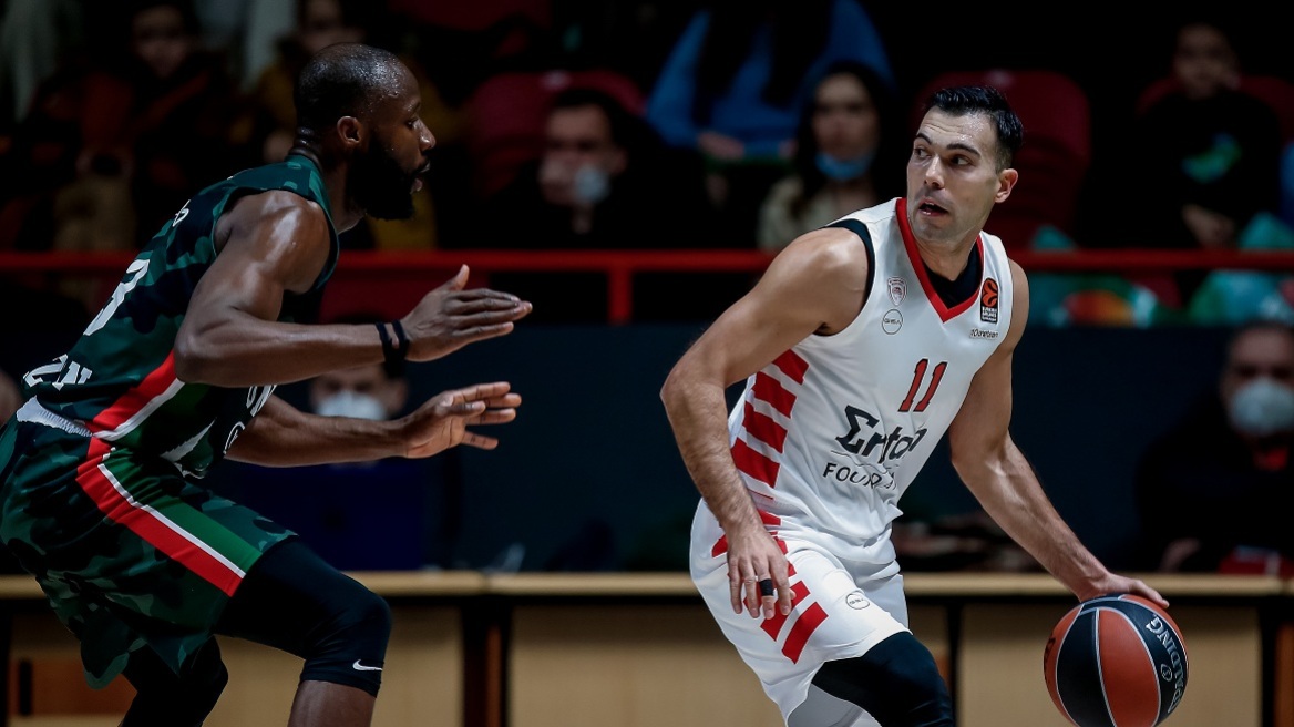 Νοκ άουτ οι Σλούκας και Γουόκαπ για τον Ολυμπιακό