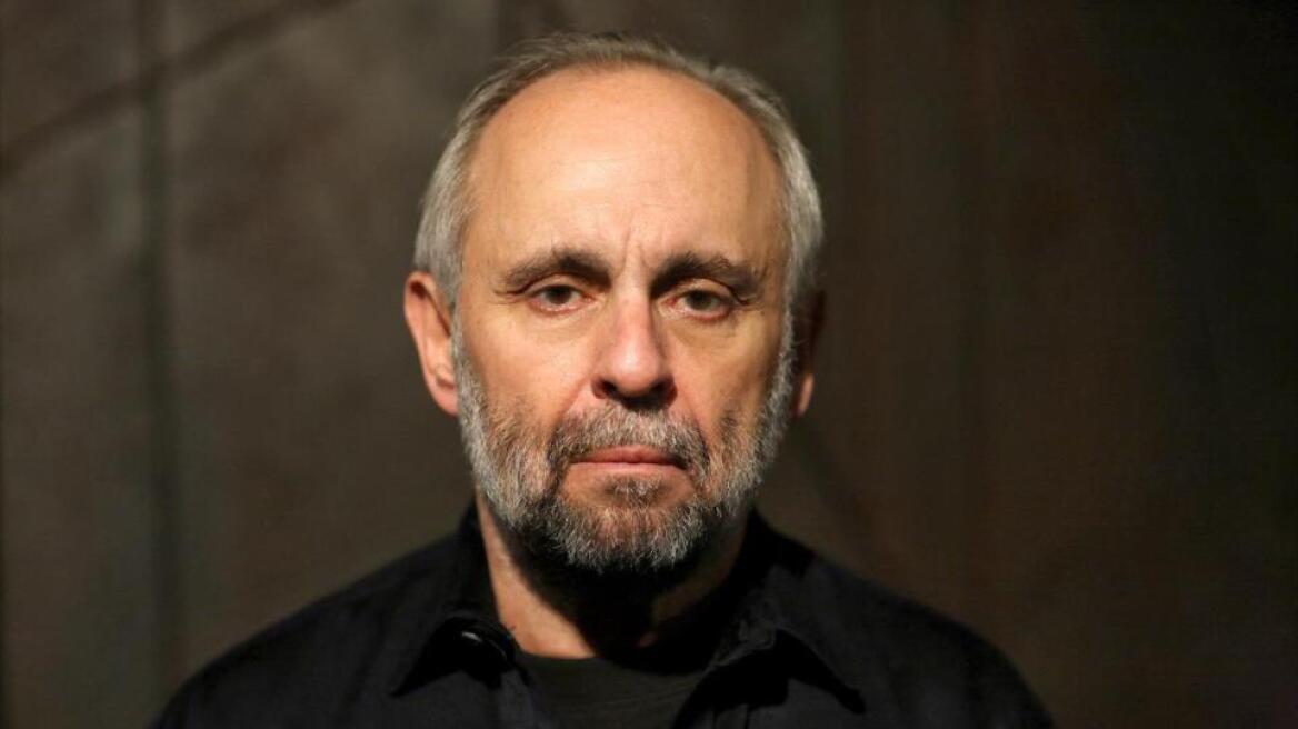 Ο Σωτήρης Χατζάκης απαντάει στην επιστολή του Γιάννη Λιγνάδη: «Άλλο το φλερτ και άλλο ο βιασμός»