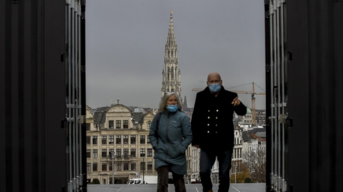 Κορωνοϊός: Εννέα κρούσματα της μετάλλαξης Όμικρον στο Βέλγιο