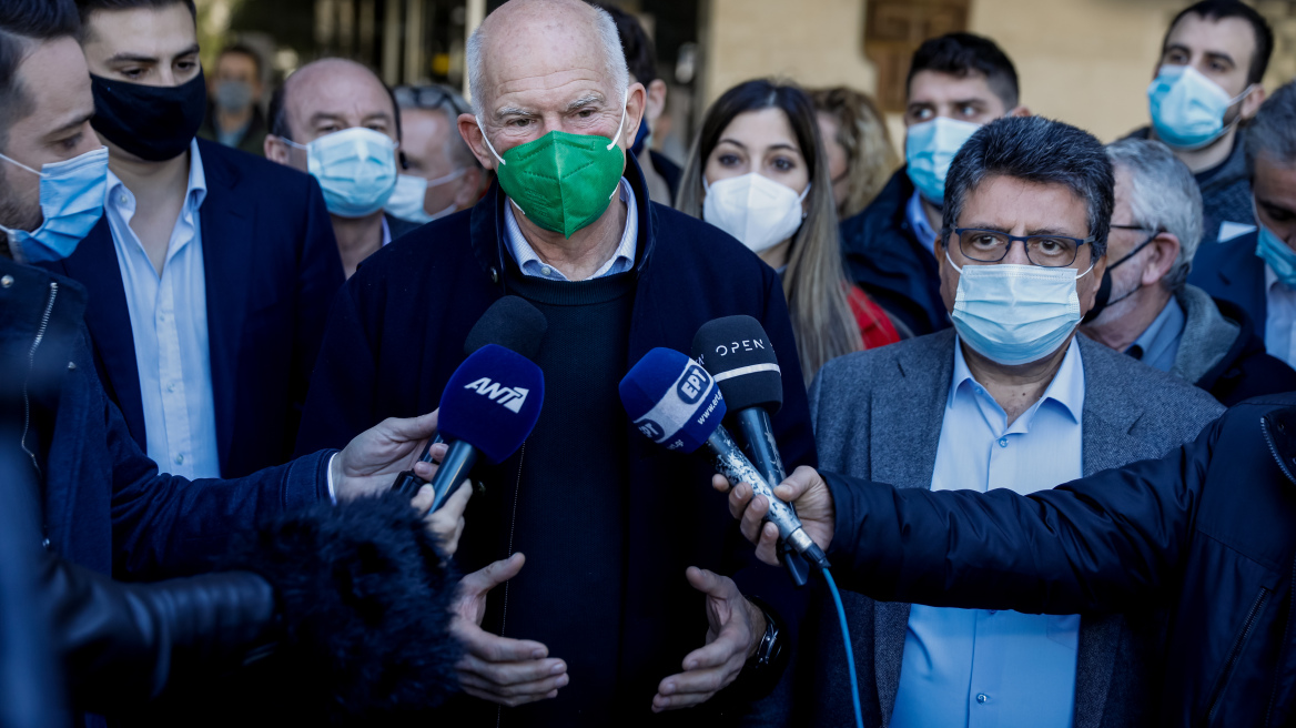 Εκλογές ΚΙΝΑΛ: Σύσκεψη Παπανδρέου με το επιτελείο του -«Πάγωσαν» με την πρωτιά Ανδρουλάκη  