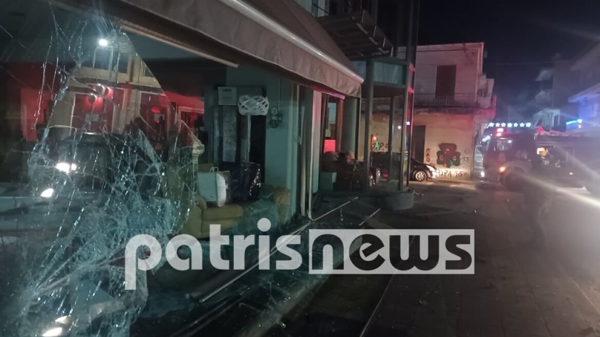 Τροχαίο στην Αμαλιάδα: Αυτοκίνητο διέλυσε βιτρίνα καταστήματος