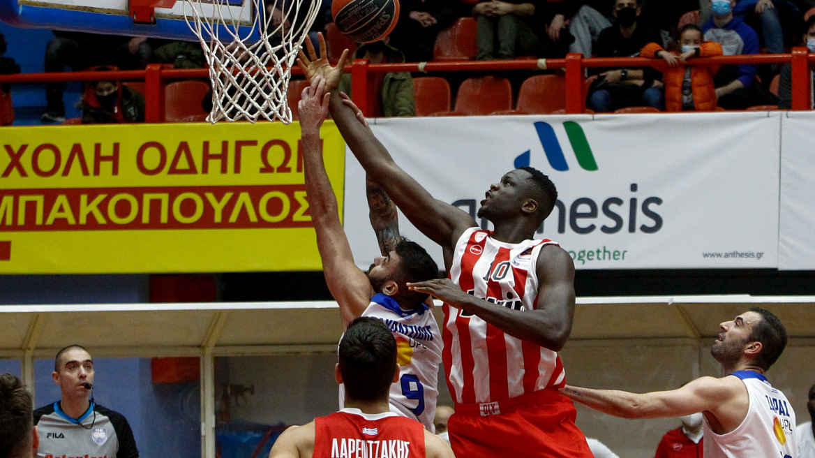 Stoiximan Basket League, Λάρισα-Ολυμπιακός 70-101: Περίπατος στον κάμπο