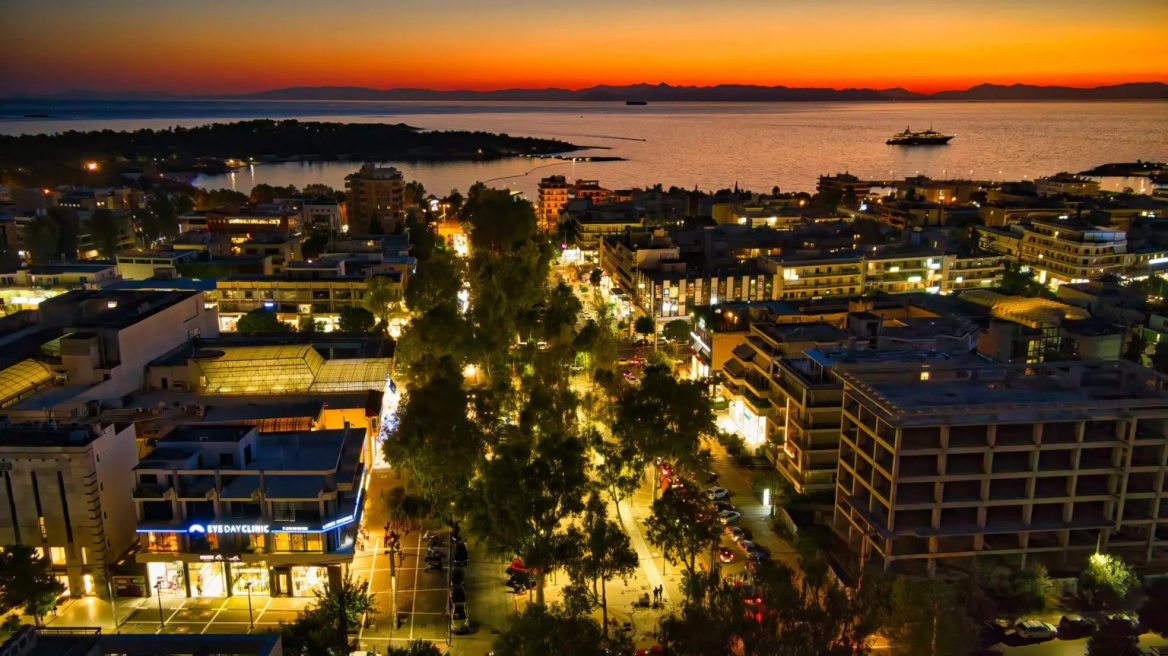 Γλυφάδα: 9 στάσεις στο «Μαϊάμι» της Αττικής